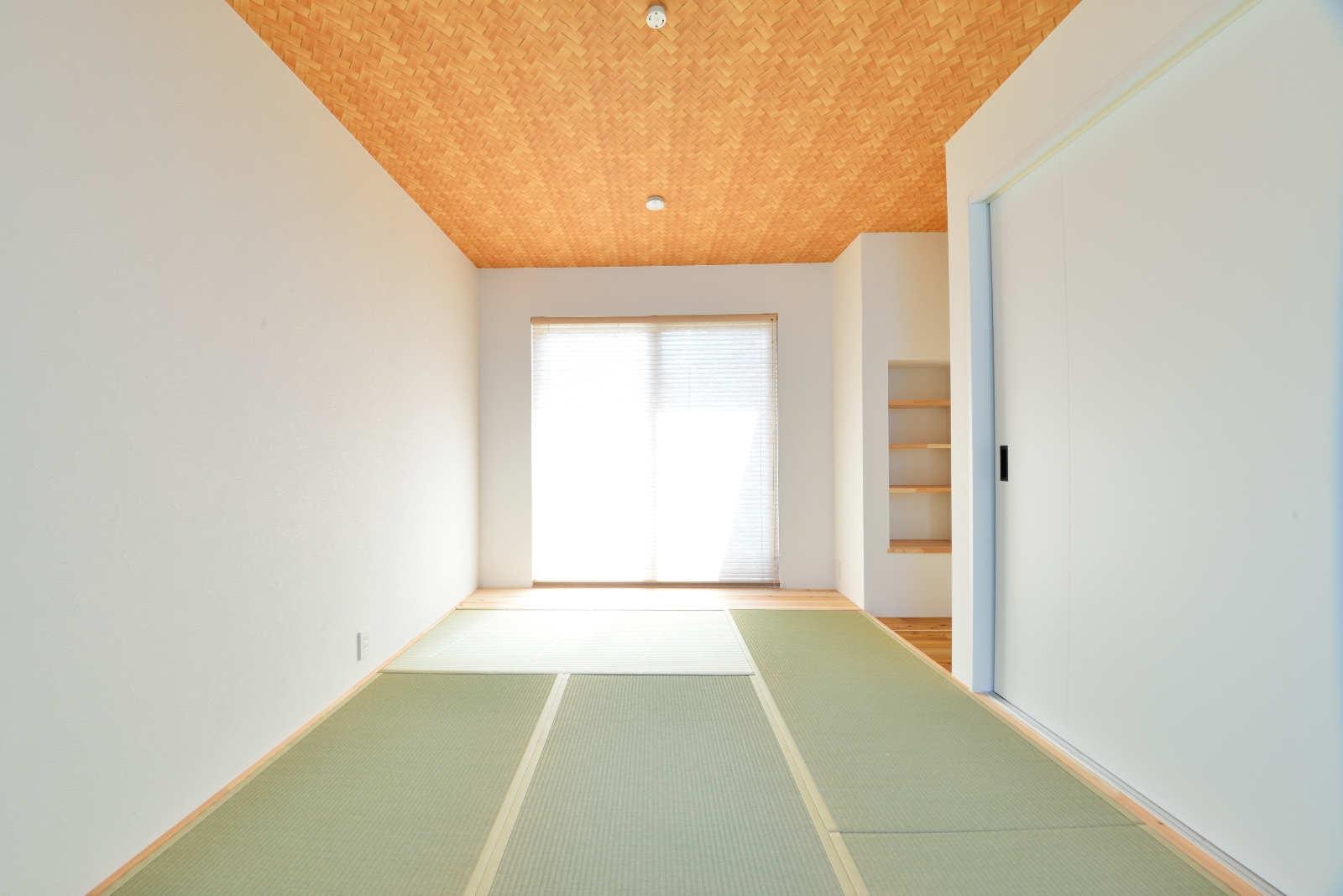 薪ストーブの家