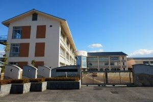 玉津小学校　徒歩2分