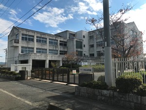 中主小学校